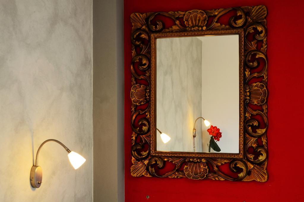 Tremezzina Appartamento Red & Grey Mezzegra Kültér fotó